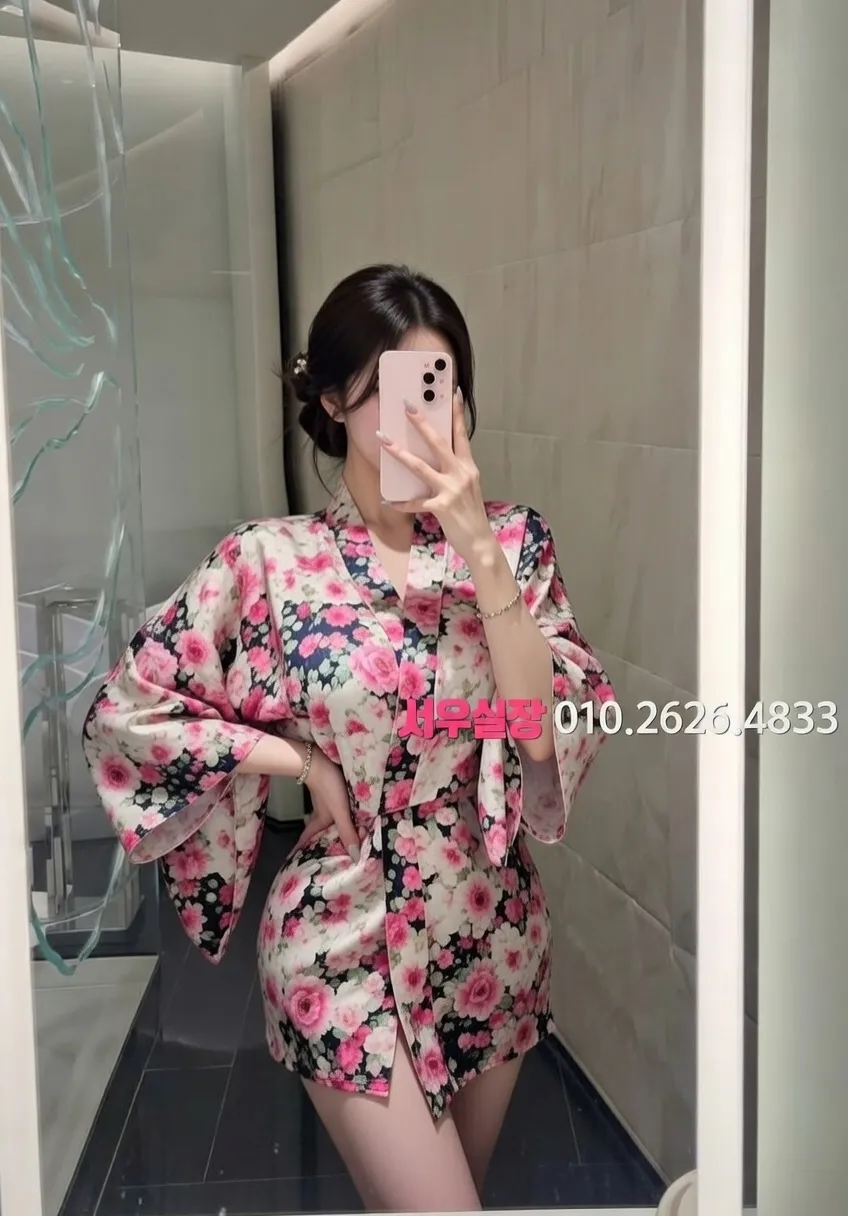 여수 미러룸 프리미엄 라인업 28번 프로필